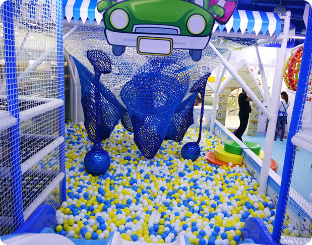 /Case study of Ice naughty castle play equipment